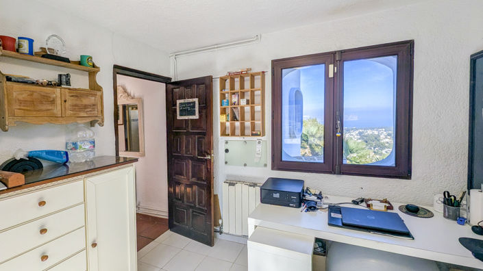 Image No.42-5 Bed Villa for sale