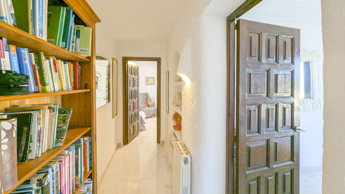 Image No.50-5 Bed Villa for sale