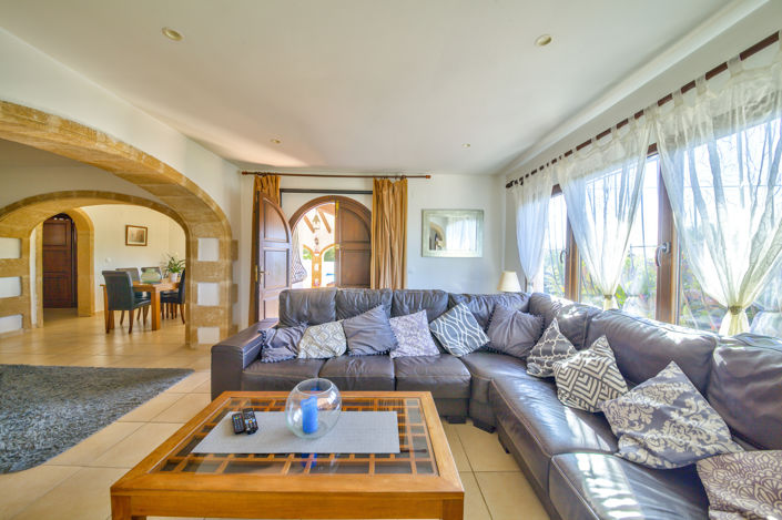 Image No.12-4 Bed Villa for sale