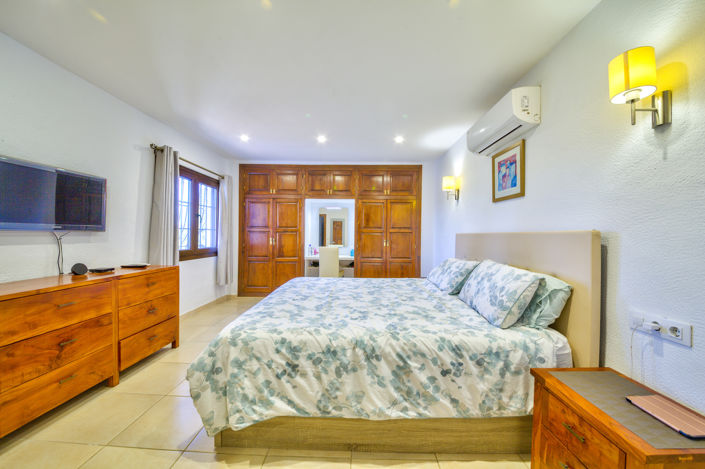 Image No.19-4 Bed Villa for sale