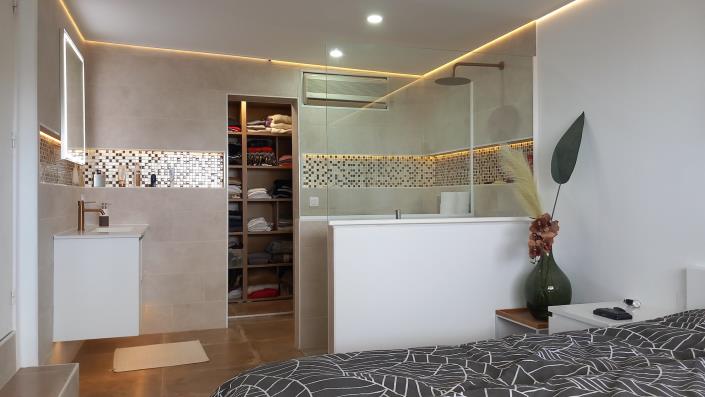 Image No.10-6 Bed Villa for sale