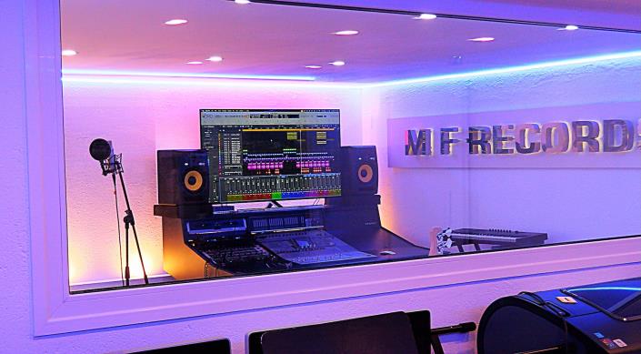 Image No.19-6 Bed Villa for sale