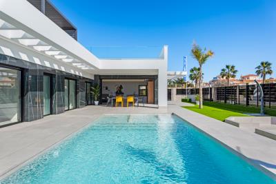 Oasis-Villas-Show-House-Model-Sun37