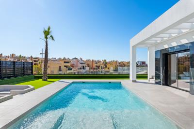 Oasis-Villas-Show-House-Model-Sun40