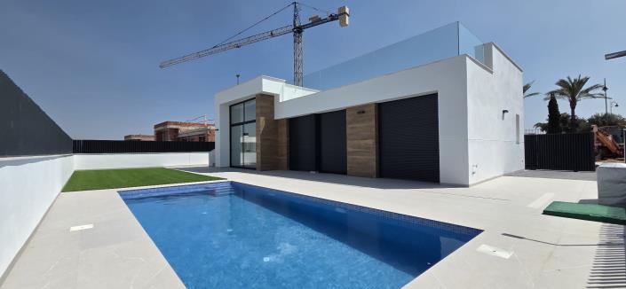 Image No.1-2 Bed Villa / Detached for sale