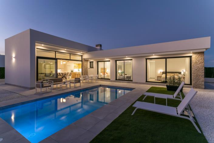 Image No.1-3 Bed Villa / Detached for sale