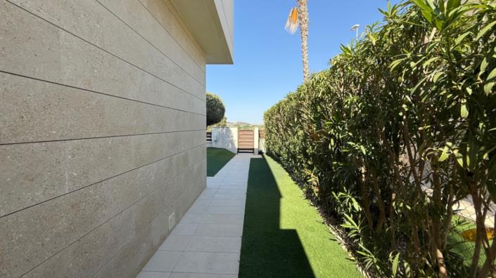 Image No.6-3 Bed Villa / Detached for sale