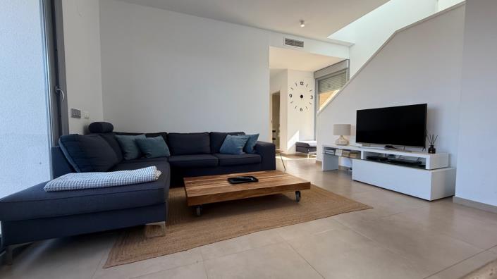 Image No.8-3 Bed Villa / Detached for sale