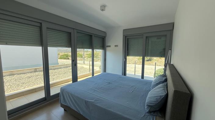 Image No.17-3 Bed Villa / Detached for sale