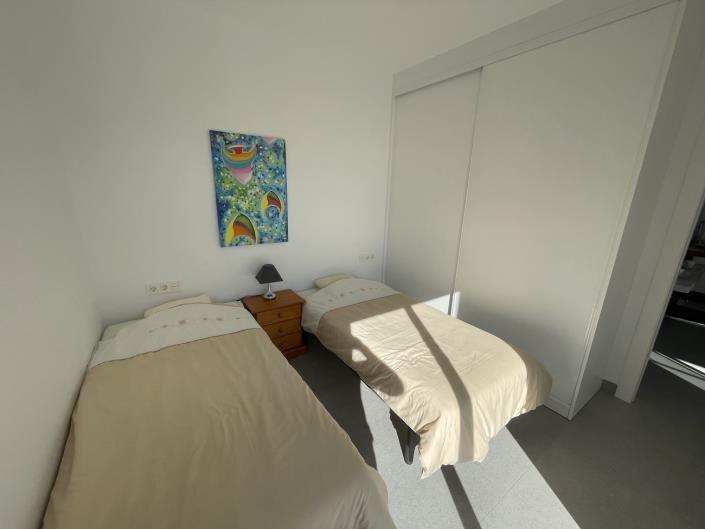 Image No.12-Villa de 2 chambres à vendre à Roldan