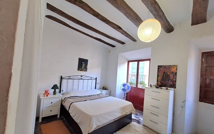 Image No.17-3 Bed House for sale