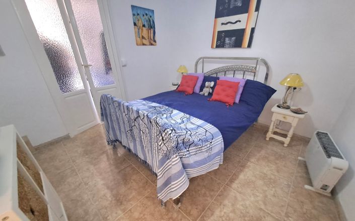 Image No.8-4 Bed House for sale