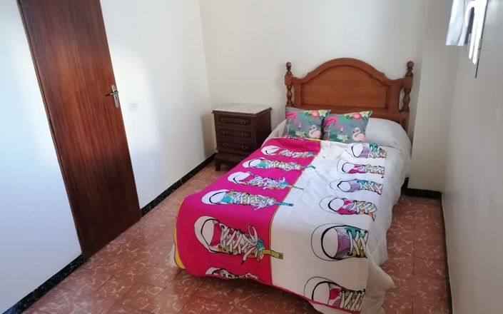 Image No.19-5 Bed House for sale