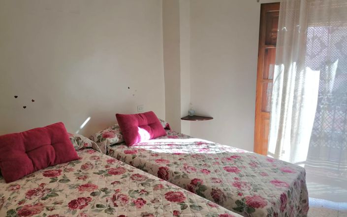 Image No.20-5 Bed House for sale