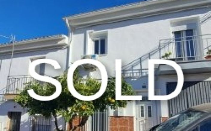 Image No.1-4 Bed House for sale