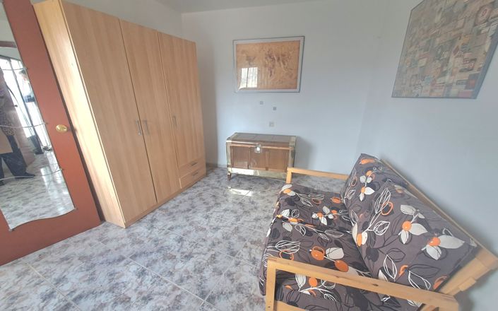 Image No.12-3 Bed House for sale