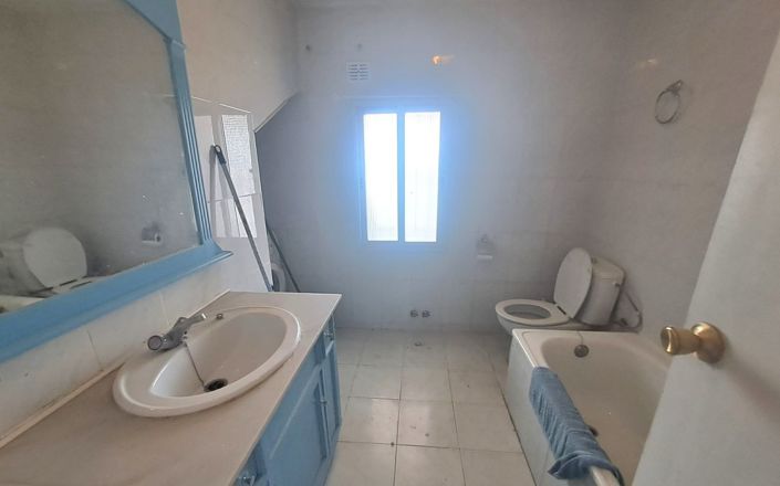 Image No.7-3 Bed House for sale