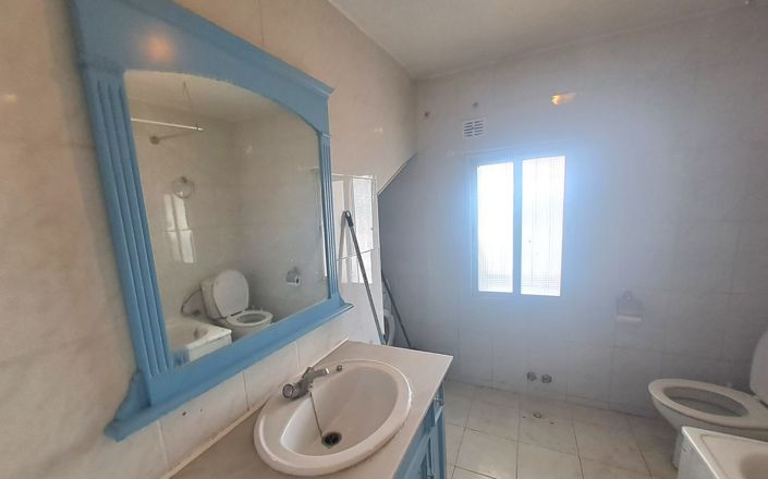 Image No.8-3 Bed House for sale