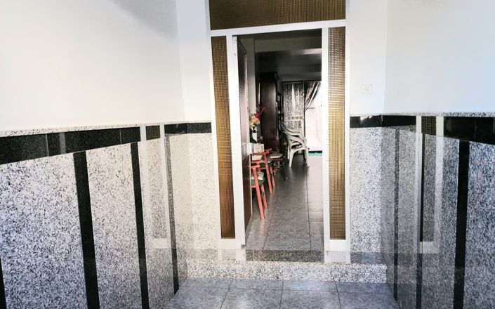 Image No.3-6 Bed House for sale