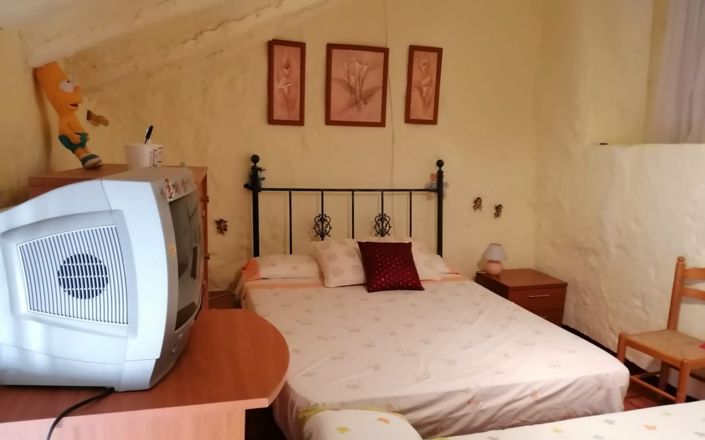 Image No.23-3 Bed House for sale