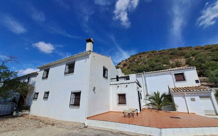 Image No.2-Maison de 4 chambres à vendre à Rute