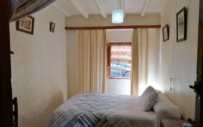 Image No.4-5 Bed House for sale