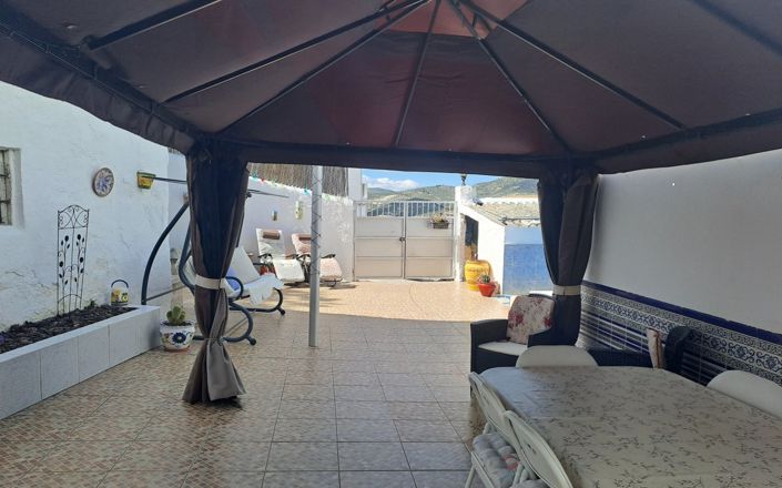 Image No.11-4 Bed House for sale