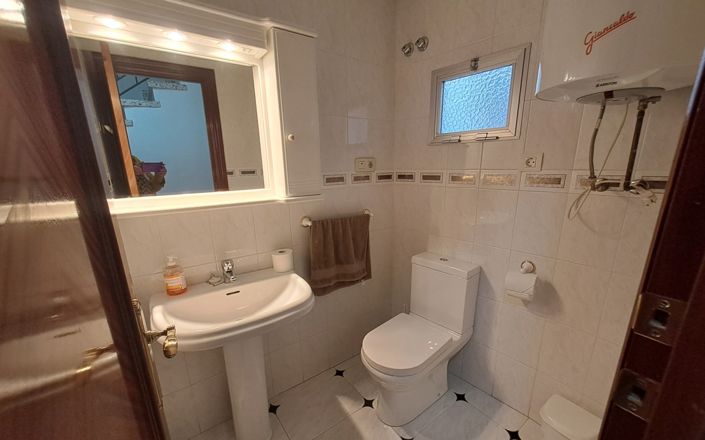 Image No.10-Maison de 4 chambres à vendre à Algarinejo