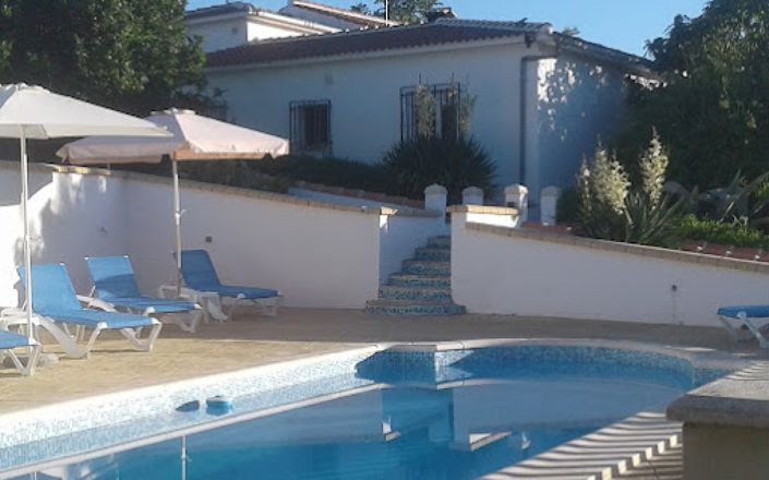 Image No.1-7 Bed House for sale