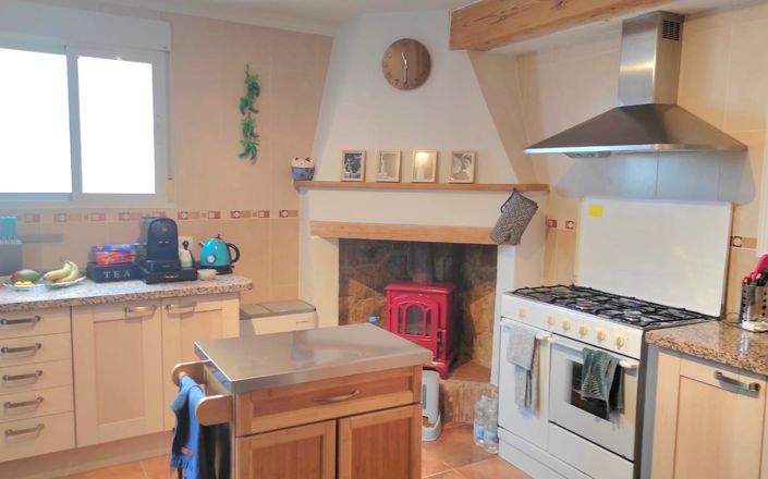 Image No.19-4 Bed House for sale