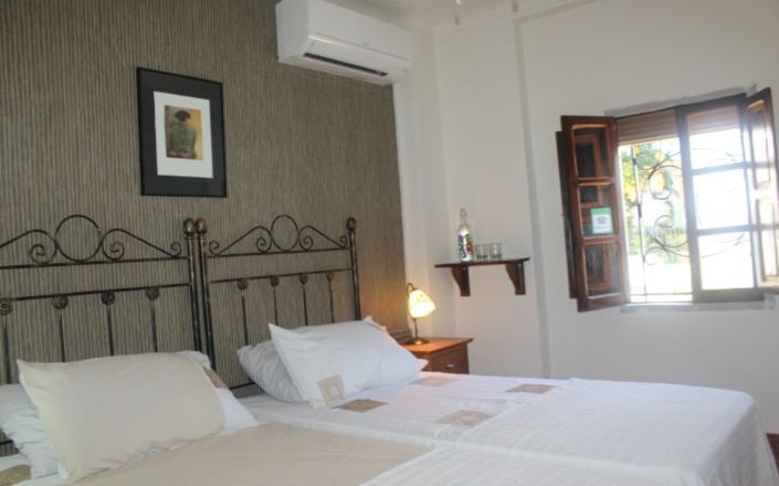 Image No.10-4 Bed House for sale