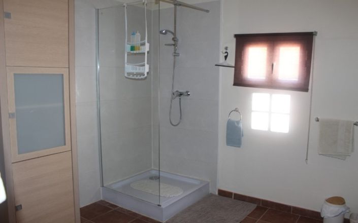 Image No.17-4 Bed House for sale