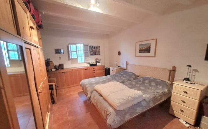 Image No.26-4 Bed House for sale