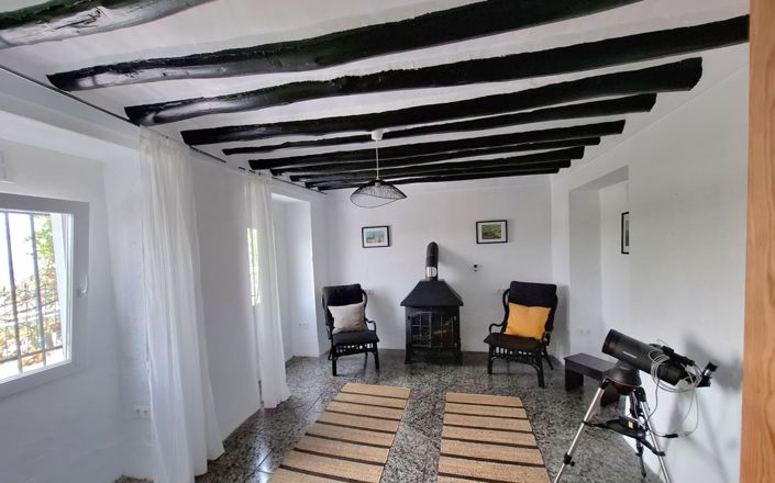 Image No.17-4 Bed House for sale