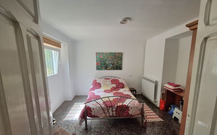 Image No.19-4 Bed House for sale