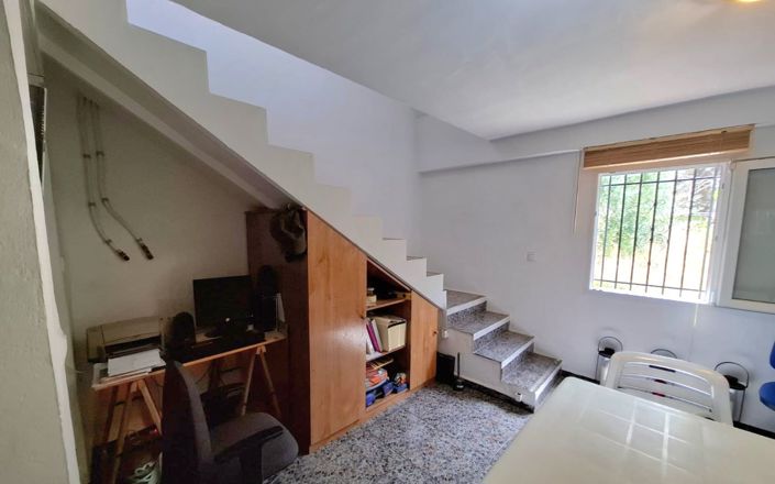 Image No.26-4 Bed House for sale