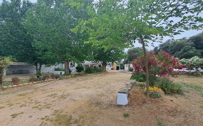 Image No.24-5 Bed House for sale