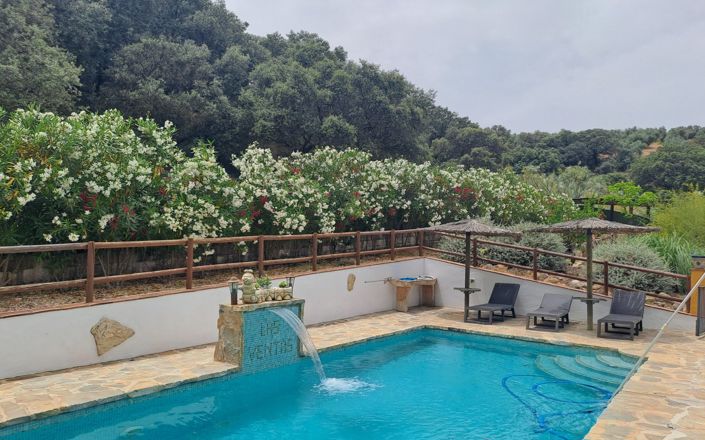 Image No.8-5 Bed House for sale