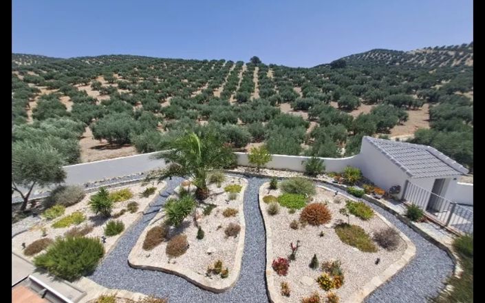 Image No.67-4 Bed House for sale