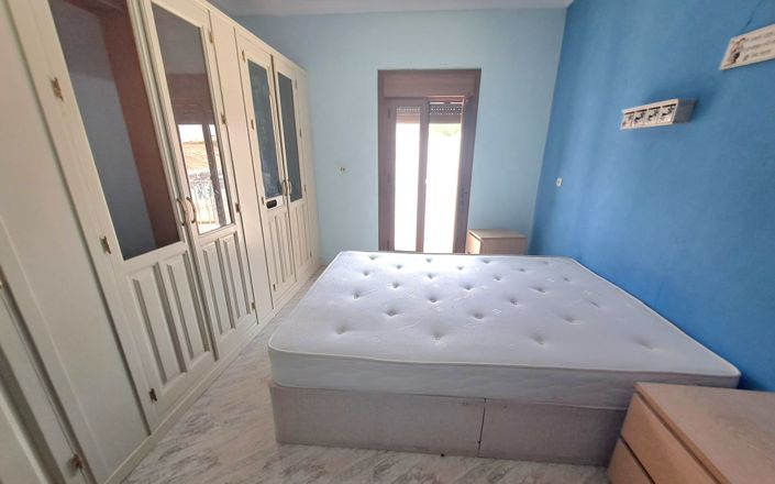 Image No.33-5 Bed House for sale