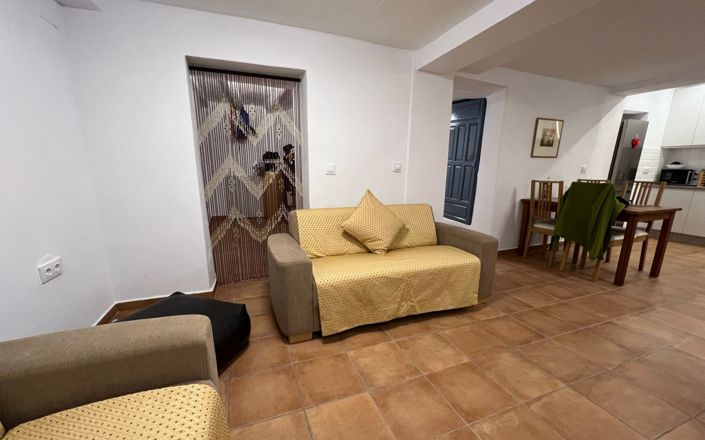 Image No.14-4 Bed House for sale