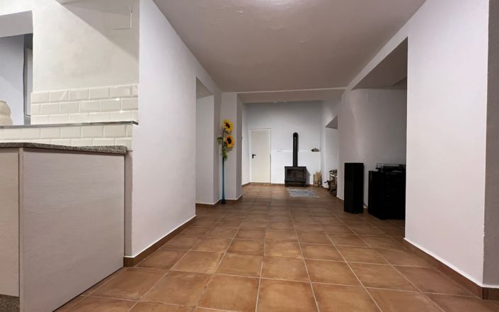 Image No.15-4 Bed House for sale