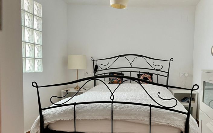 Image No.19-4 Bed House for sale