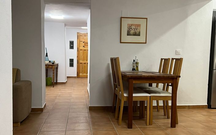 Image No.7-4 Bed House for sale