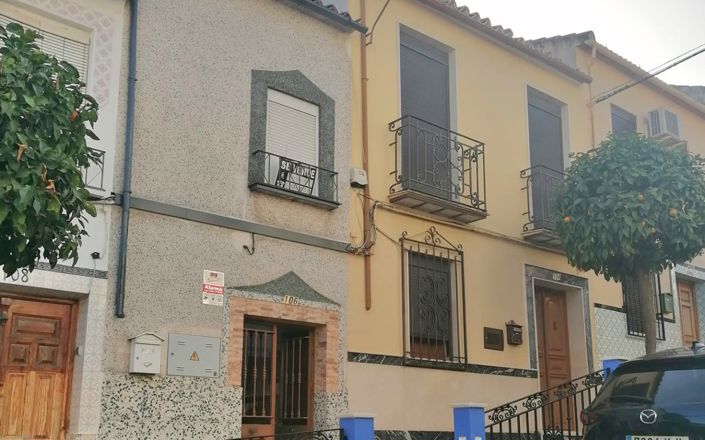 Image No.1-2 Bed House for sale