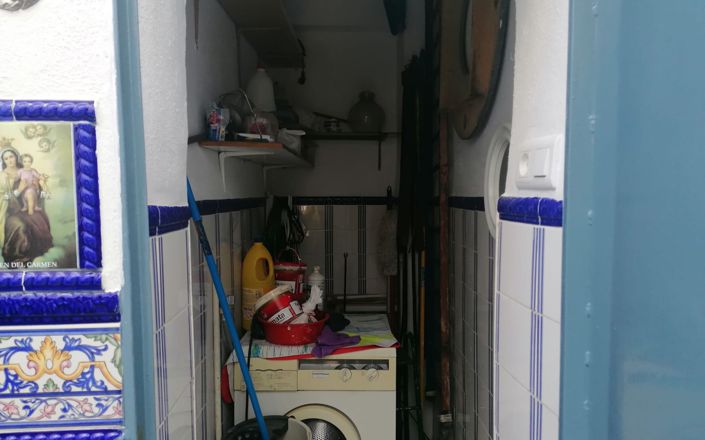 Image No.13-2 Bed House for sale