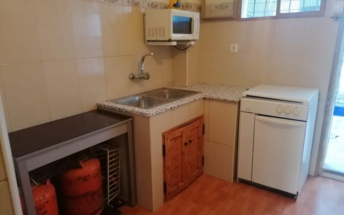 Image No.6-2 Bed House for sale