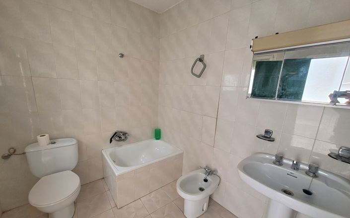 Image No.16-3 Bed House for sale