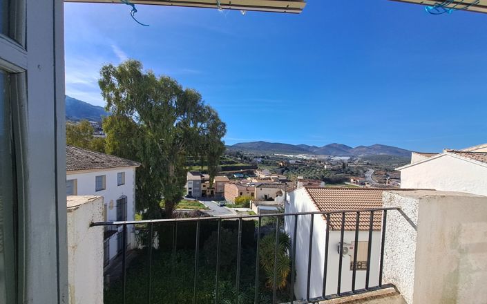 Image No.19-3 Bed House for sale