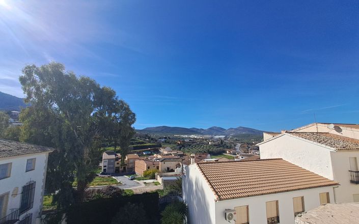 Image No.20-3 Bed House for sale